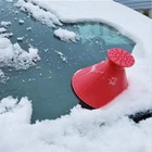 Автомобильный инструмент для удаления снега на лобовом стекле