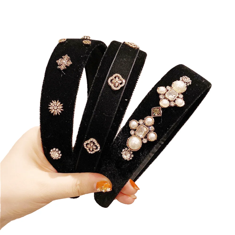 Ободок для волос Женский бархатный с жемчужинами и стразы| |