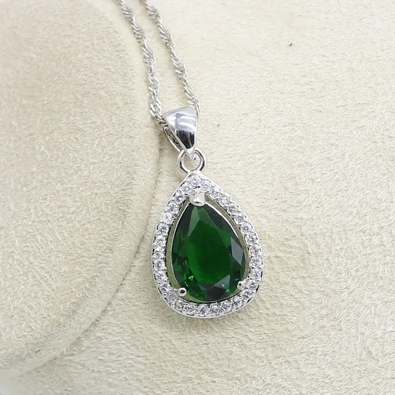 Женский комплект украшений серебряного цвета набор с подвеской и сережками из