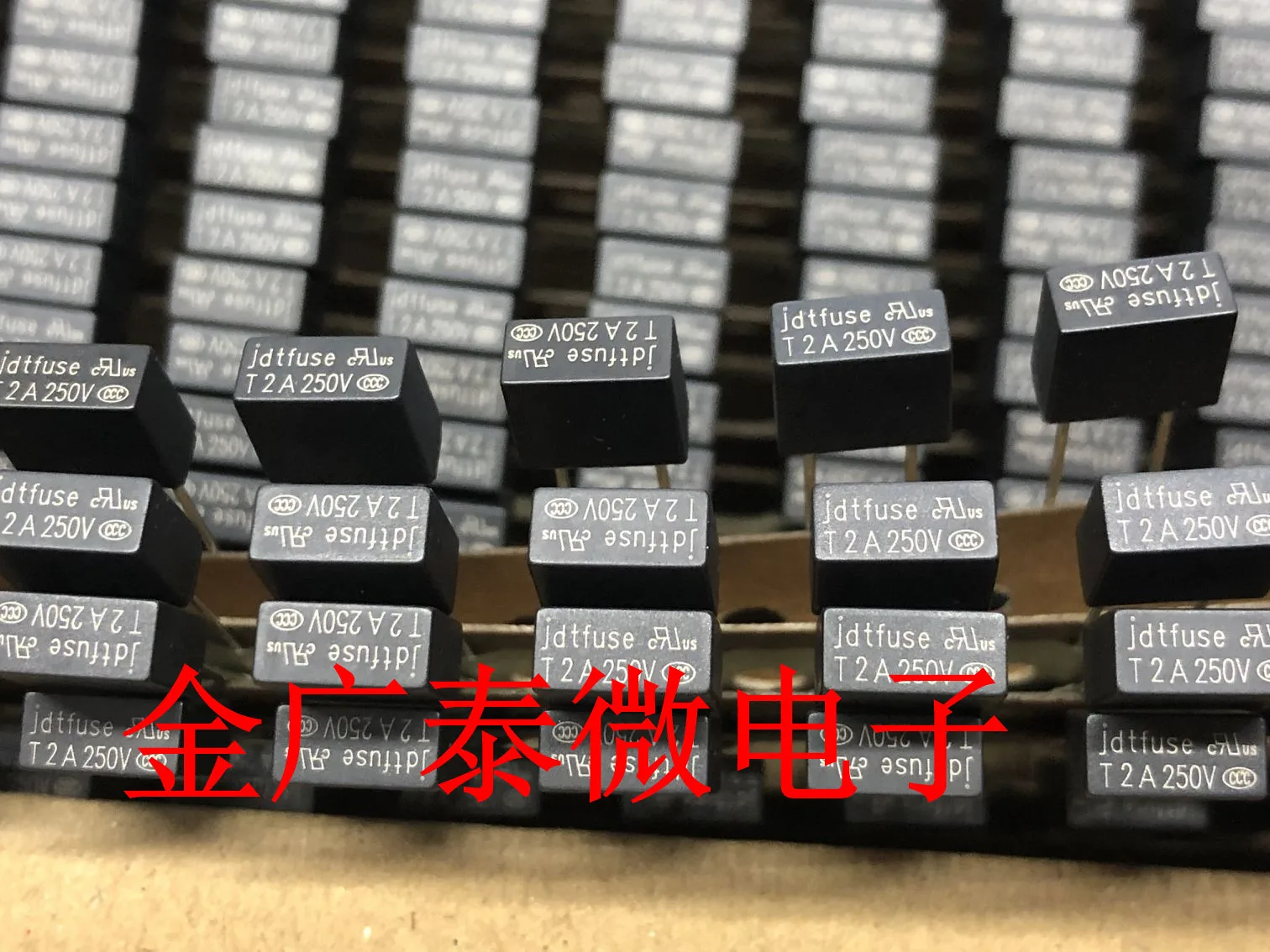 10/PCS JFS1200TR NEW Black square fuse tube T2A250V T2A slowly melt 2 a 250 v | Integrated Circuits