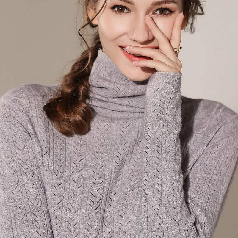 Женский свитер с воротником-ворсом вязаный тонкий высоким воротом стильный