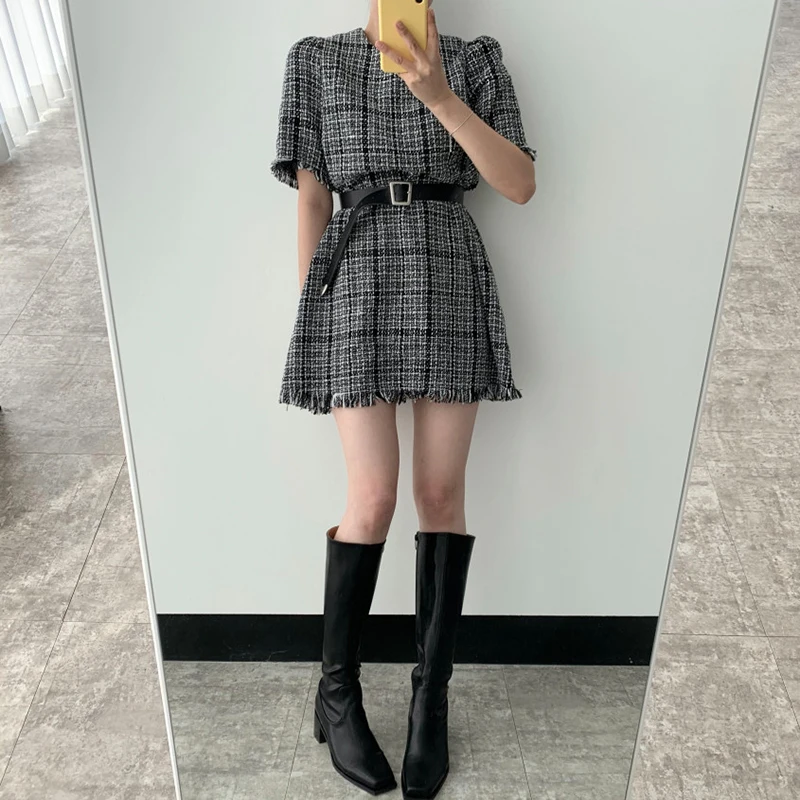 

Korean Chic Early Spring Temperament Crew Neck Stitching Fringed Hem Side Design Tweed Dress with Belt for Women