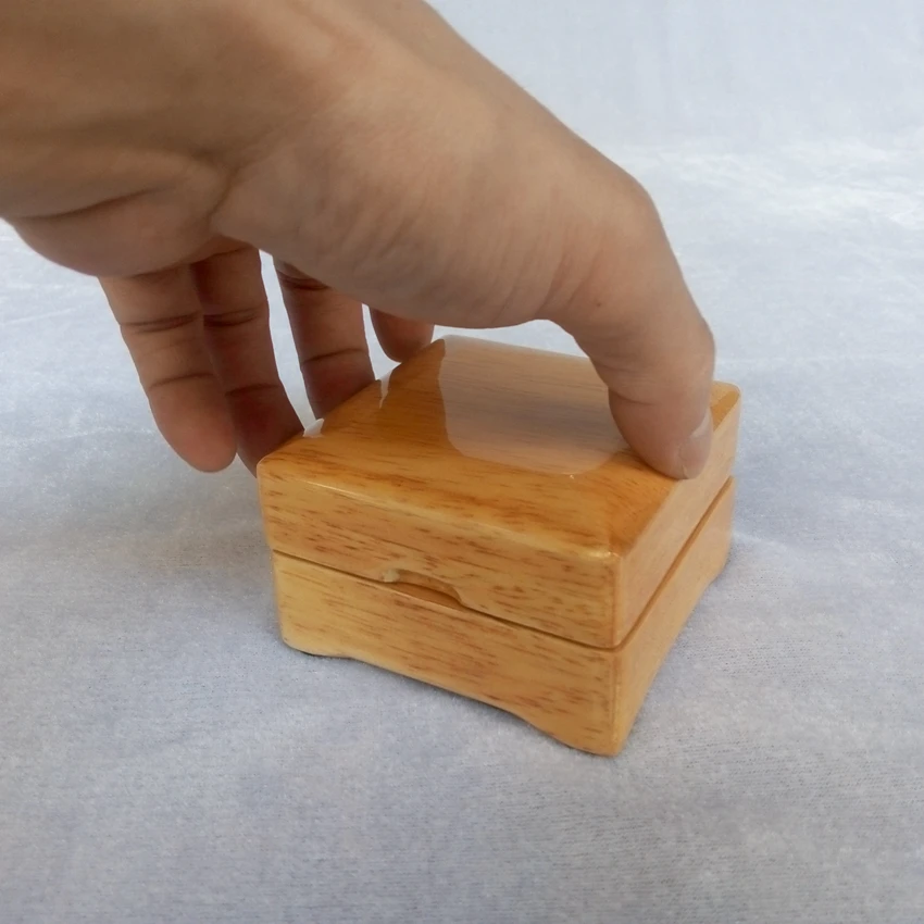 Деревянная шкатулка для ювелирных украшений хранения колец и сережек чехол