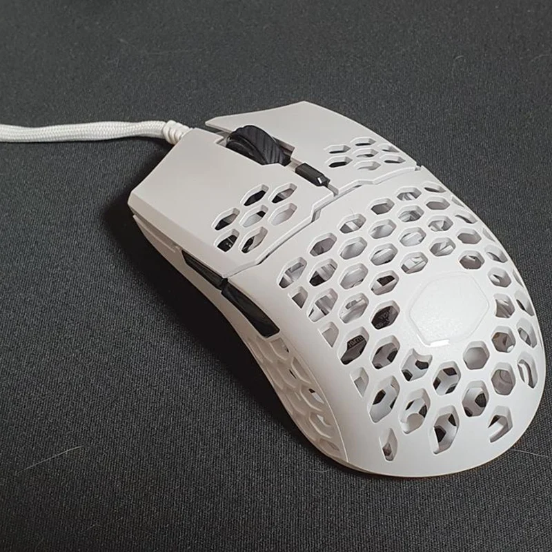 

Cooler Master MM710 53G Gaming Mouse Pixart PMW 3389 16000 DPI Optical Sensor Lightweight Honeycomb Shell Cable