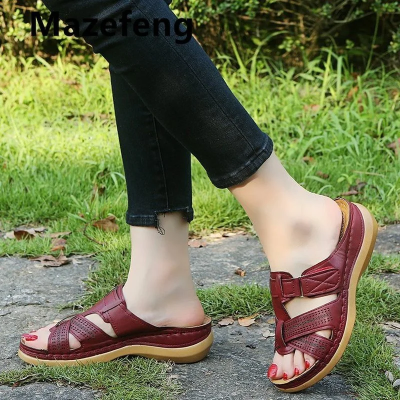 

Ladies Casual Sandals Plus Size Slippers Women Fashion Thick Bottom Slope with Non-slip Wear Beach Sandals Hollow Women's Shoes