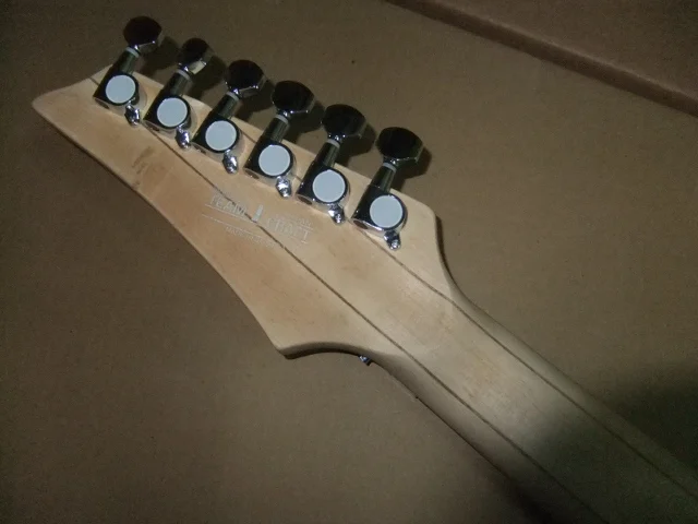 Оптовая продажа Новое поступление 6 строка Электрогитары 3 Звукосниматели в