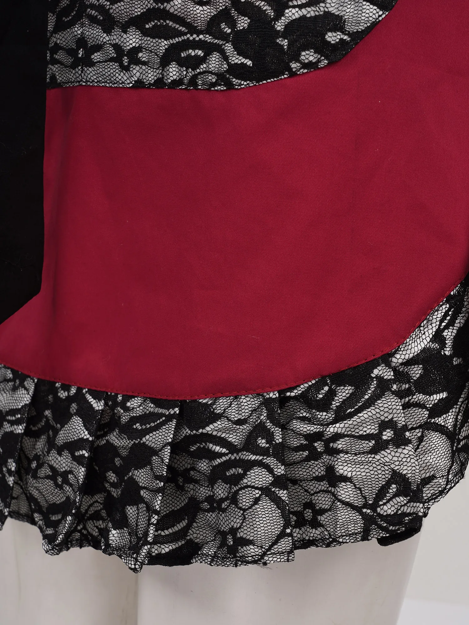 

Lovely Retro Aprons for Women Apron Kitchen Barista Cute Bowknot with Pockets Adjustable Cotton Sexy Black Lace Delicate Hemline
