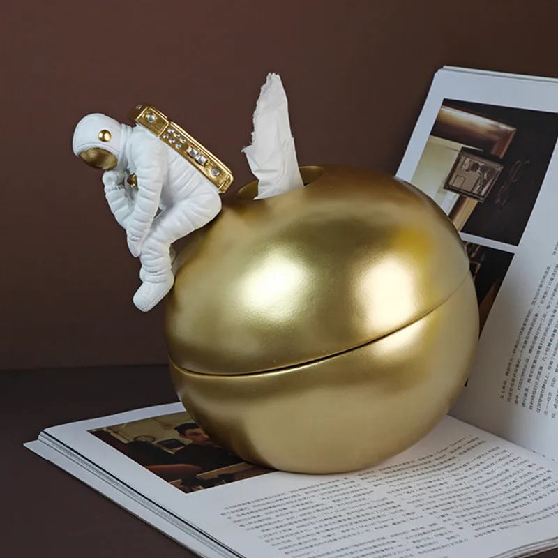 

Creative Astronaut Cartoon Character Sculpture Tissue Box Modern Living Room Desktop Storage Kitchen Napkin Holder Box X5357