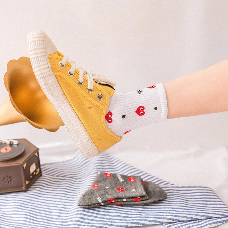 Женские Носки с рисунком сердца короткие носки женские черные белые милые для