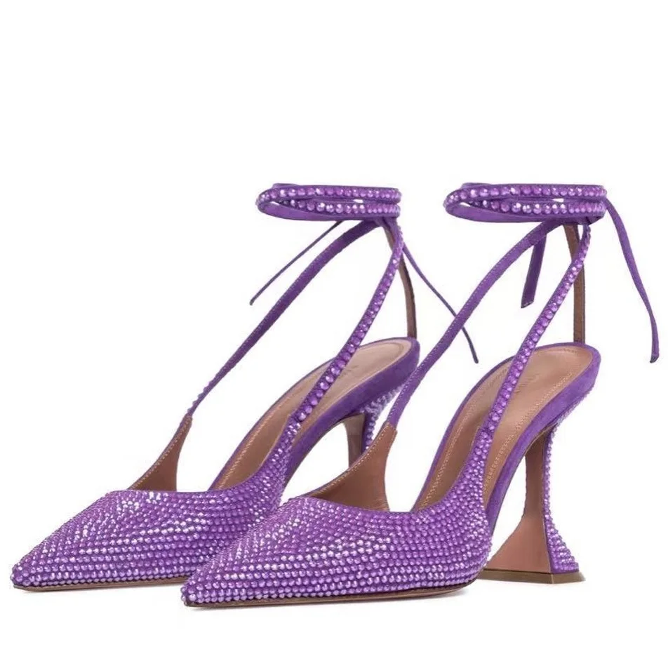 

Туфли-лодочки женские на высоком каблуке с острым носком и ремешком с бантом