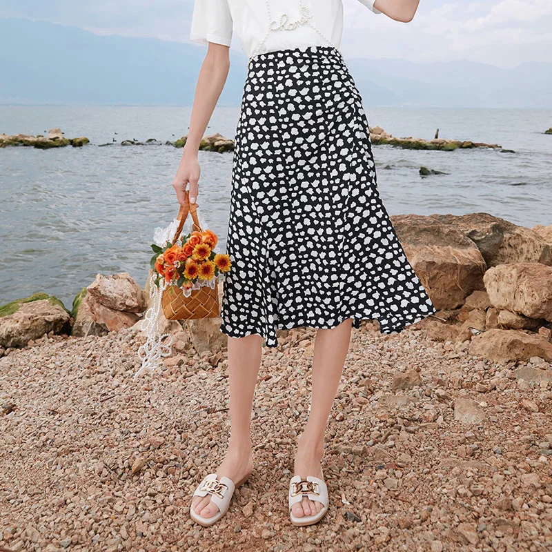 

SHZQ Floral Skirt Women's 2021 Summer New Style Chiffon High Waist A-line Skirt Black Medium Length Skirt