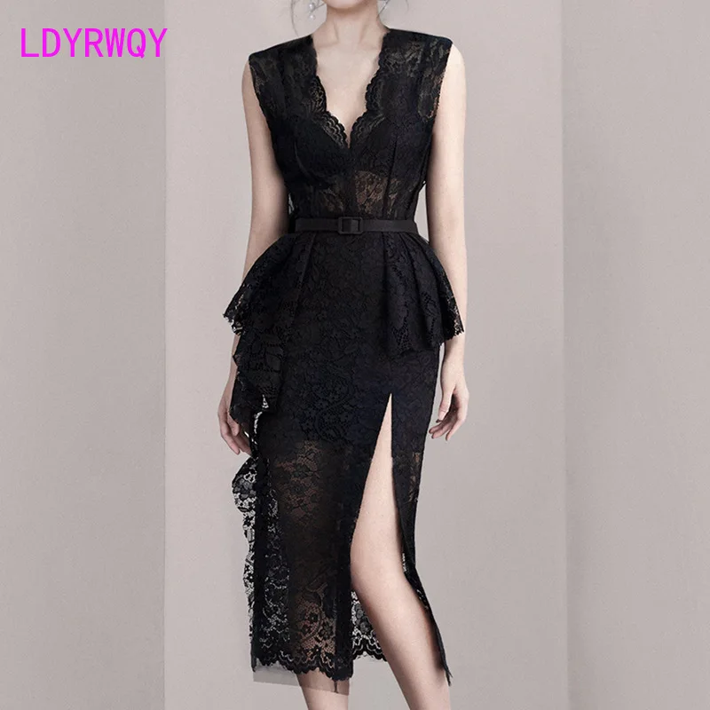 

LDYRWQY 2021 new summer waist waist lace v-neck temperament French ladies slim black dress Office Lady