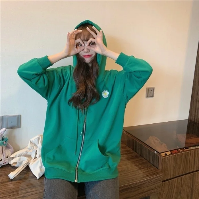 

Осенняя одежда в Корейском стиле, Свободный кардиган с вышивкой в виде маленькой Маргаритки