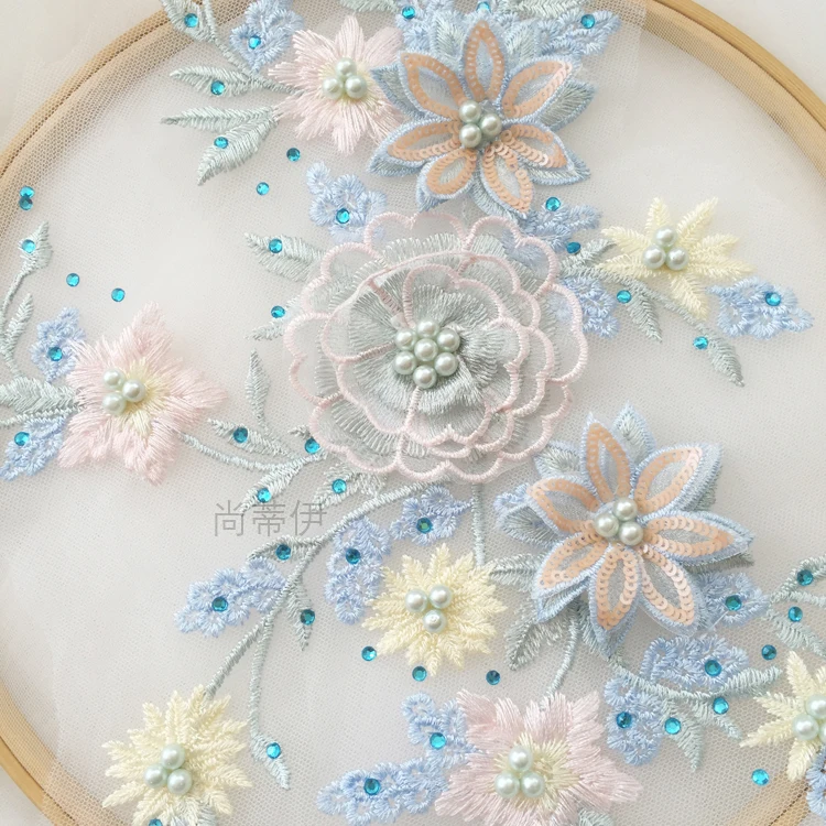 

Кружевная аппликация для детской одежды, ярко-синего, зеленого, желтого цветов