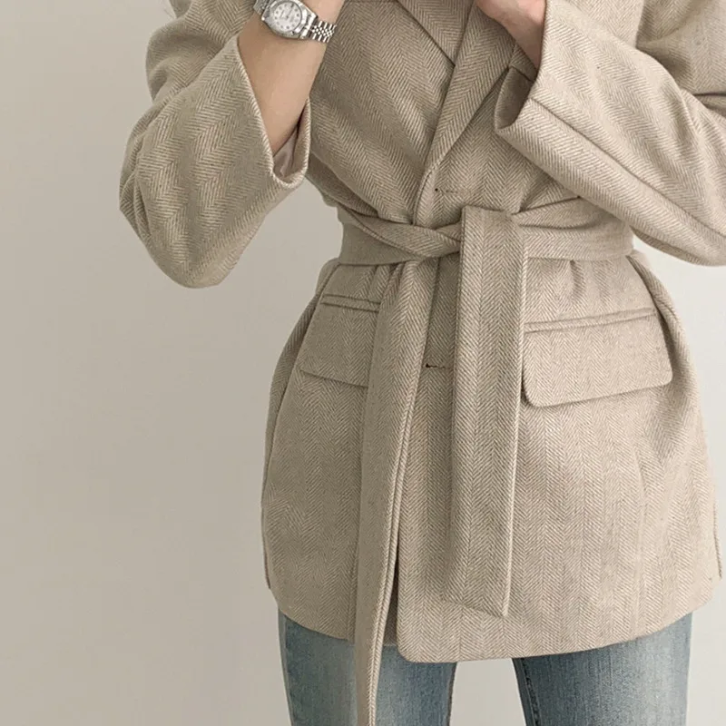 

Female High Quality Retro Coat Sungtin Korean Casual Elegant Loose Sashes Blazer Women Thick Warm Office Lady Blazer with Belt