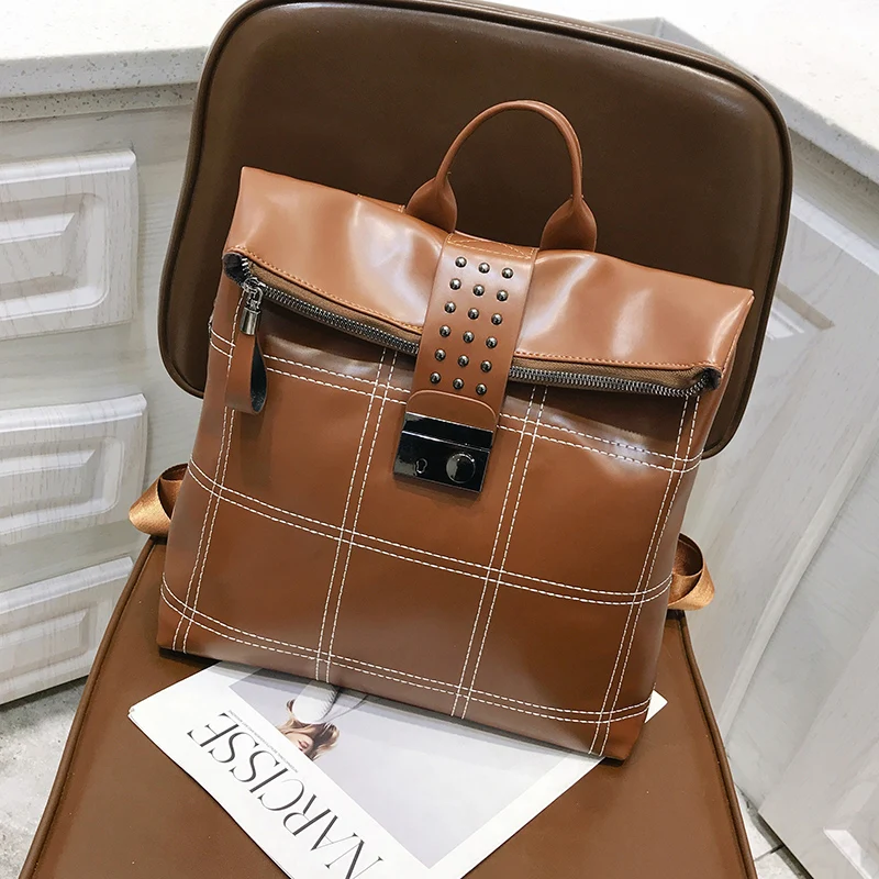 

Women Backpack With Rivets Diamond Stitched Black Leather Backpack Fashion Solid Color Bags 2021 Women's Brand School Backpack
