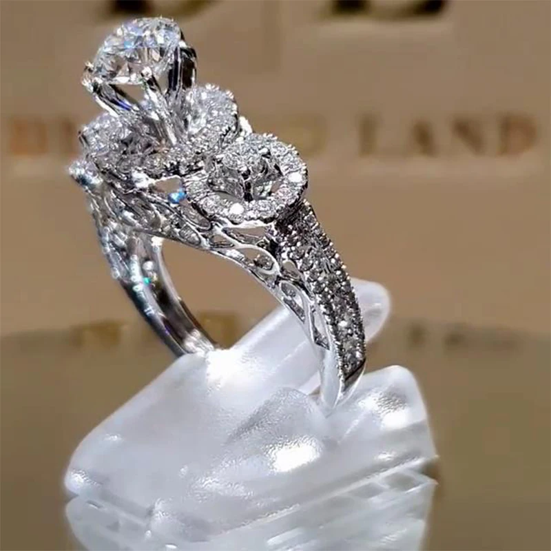 

Luxury Silver Color Hallow Out White Zircon Heart Ring Women Ladies Wedding Party Engagement Proposal Female Rings Jewelry Gift