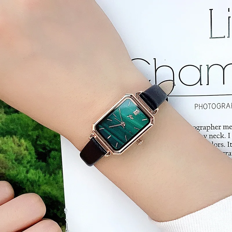 

2021 fashionable web celebrity with small green table students watch female belt table