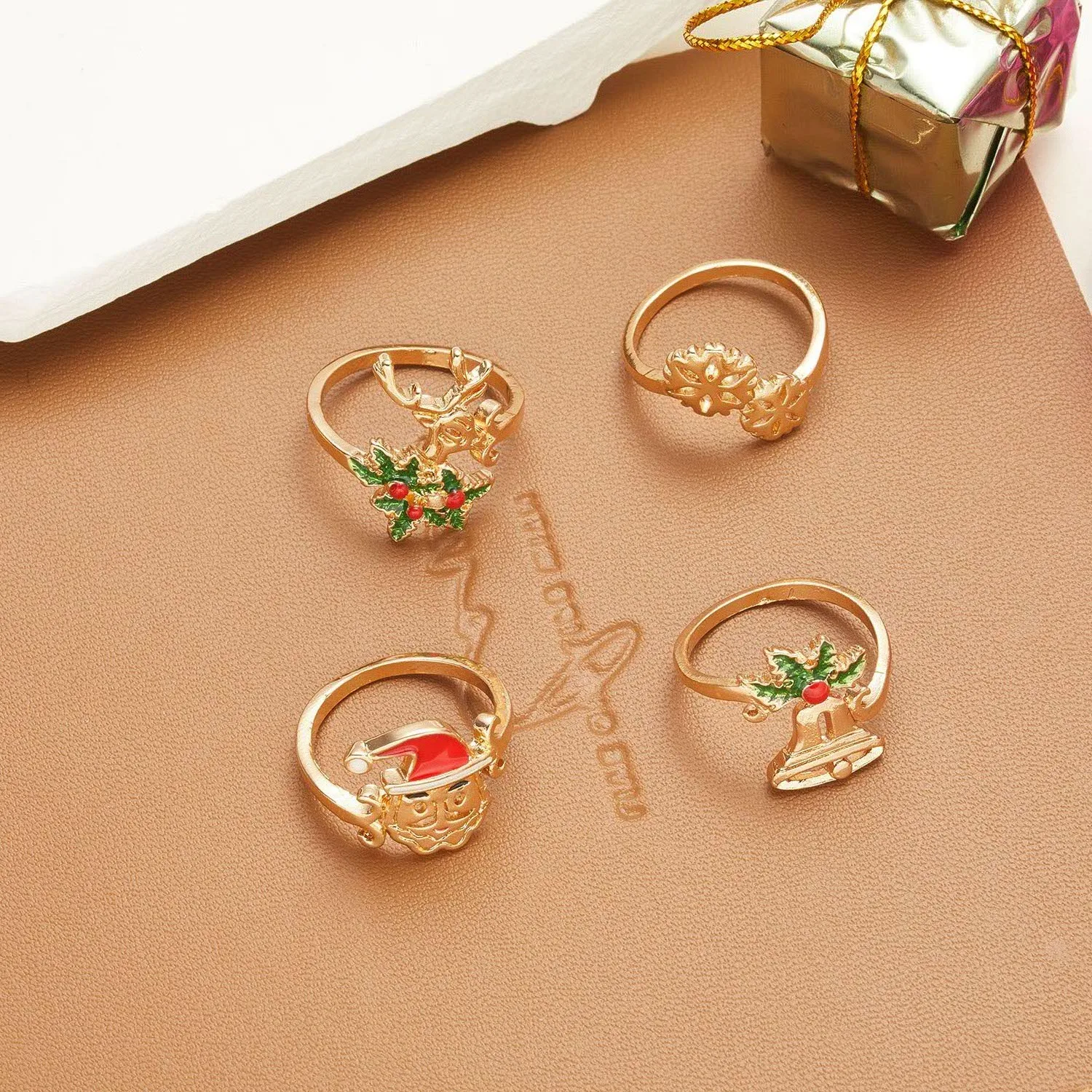 

New Trendy Christmas Ring For Women Santa Claus Snowflake Bells Leaves Adjustable Finger Ring Girl Christmas New Year Party Gift