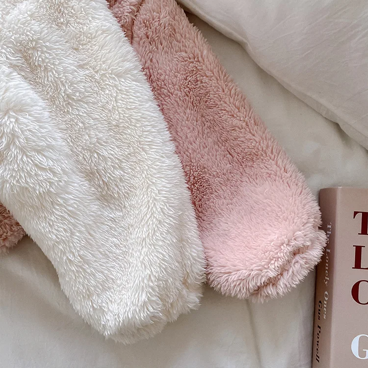 

Winter sweet girls coral fleece soft warm Pajama Sets Baby girls comfortable loose Tops and loose trousers 2 pcs sets