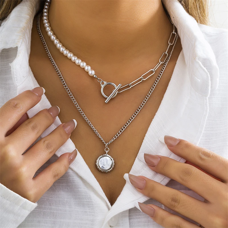 

Trend Simple Disc Pearl Pendant Necklace Exquisite Personality Double Layered Wearing OT Buckle Clavicle Chain Jewelry Female