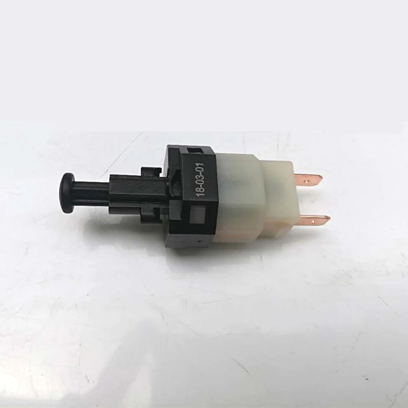 

Clutch pedal switch Brake light switch for Maxus V80 G10 Clutch switch