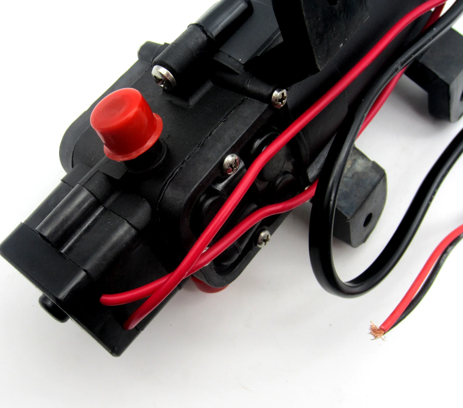 DC 12 V 2LPM внутренний самовсасывающий мембранный насос 55PSI Электрический водяной