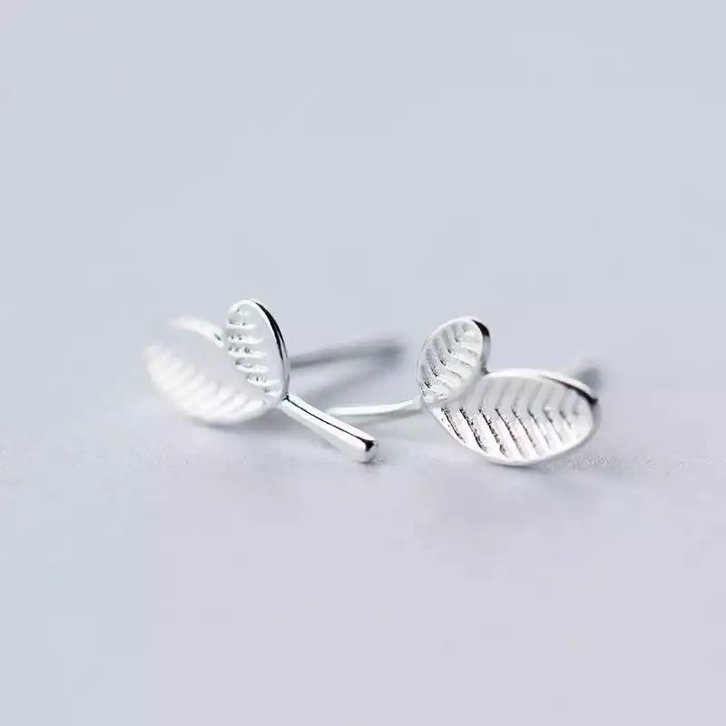 Yiustar простой очаровательный сплав из медного сплава сталь цвет красивые серьги