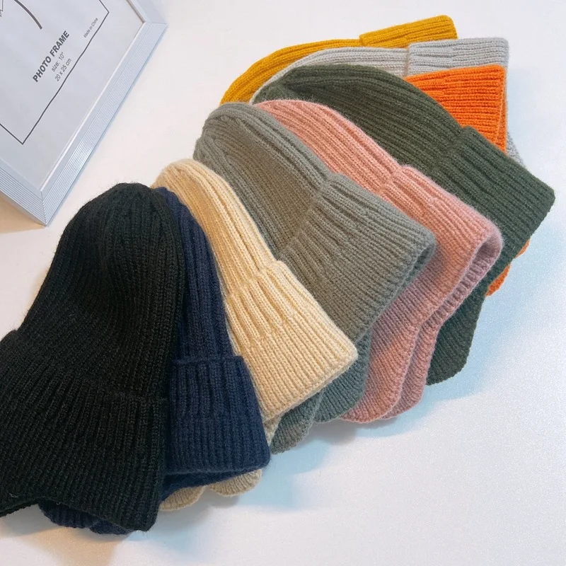 

Fashion Men Women Beanies Winter Hat Ear Protect Knitted Hat Outdoor Sports Skiiing Cycling Solid Hat Female Beanie Winter