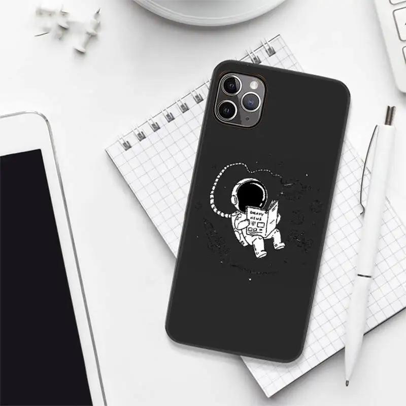 

Cute cartoon astronaut universe Phone Case Candy Color for iPhone 6 7 8 11 12 s mini pro X XS XR MAX Plus