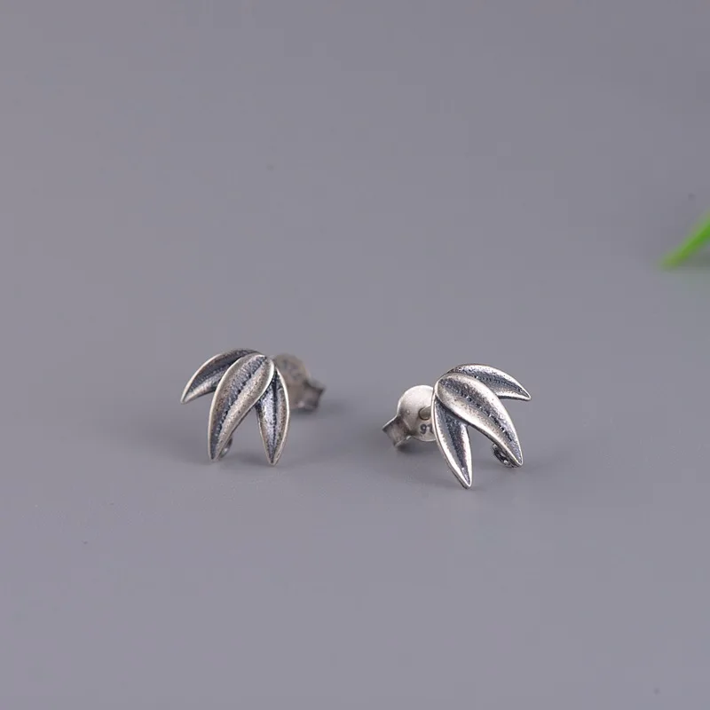 

Simple Retro Bamboo Leaf 925 Sterling Silver Stud Earrings Jewelry for Women 2021 Thai Silver Cute Small Piercing Earrings EH011