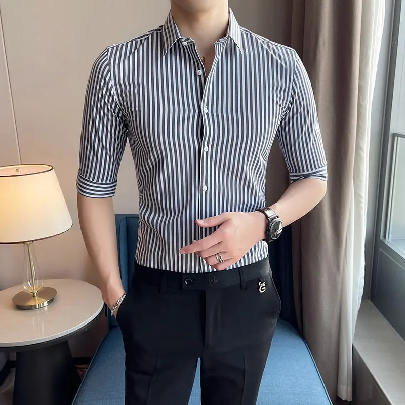 

2021 new men's high-end middle-sleeved shirt spring summer fashion business casual striped slim-fit shirt single-breasted shirt