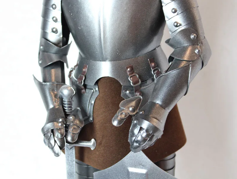 Старинные европейские римские солдаты Броня Воин железная Модель винный ТВ шкаф