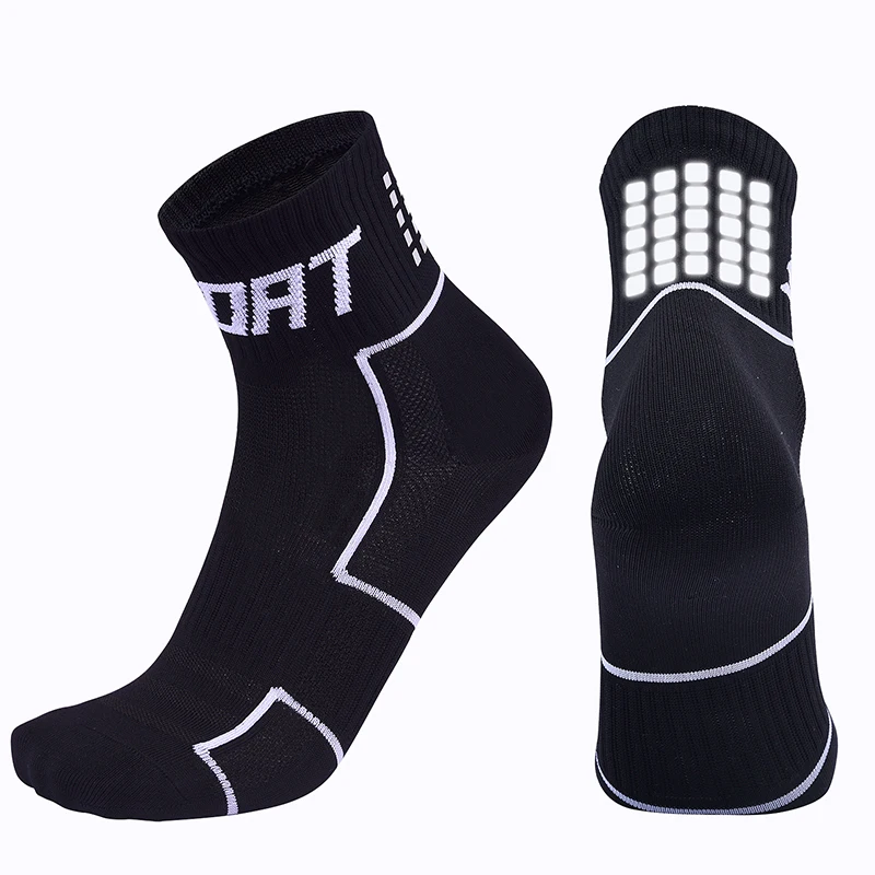 Factory Wholesale Professional Night Riding Reflective Cycling Socks Breathable Bicycle Socks Sports Running Socks Fitness