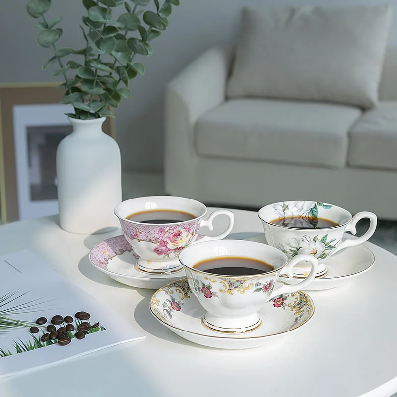 

Bone China Coffee Mug British Palace Vintage Floral Print Afternoon Tea Cup and Saucer Set Coffee Ceramic Cup Coffee Utensils