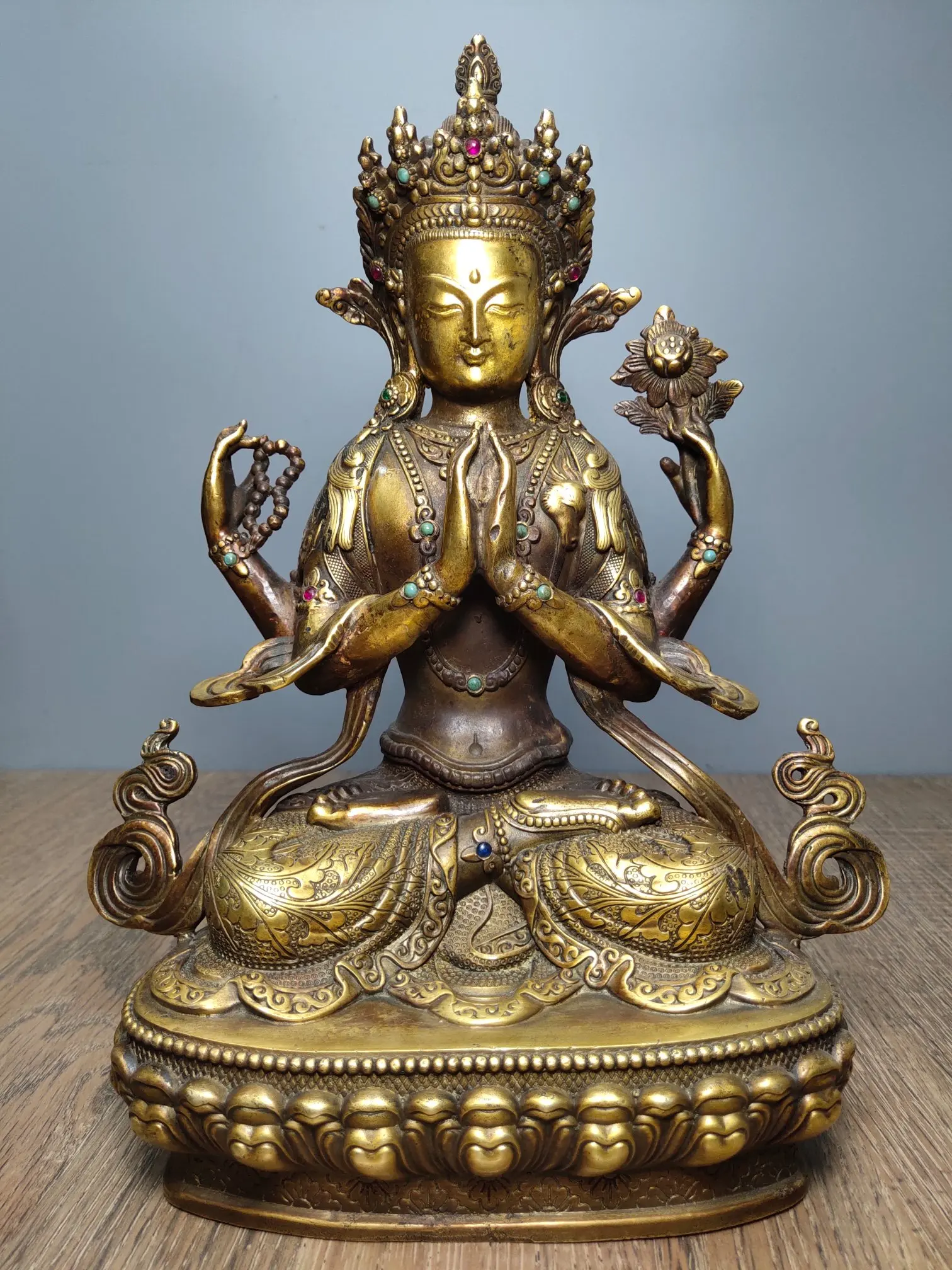 

12-дюймовый Тибетский буддизм, старый Бронзовый позолоченный драгоценный камень, Гуаньинь с четырьмя стенками, надеть корону пяти будд, Свящ...