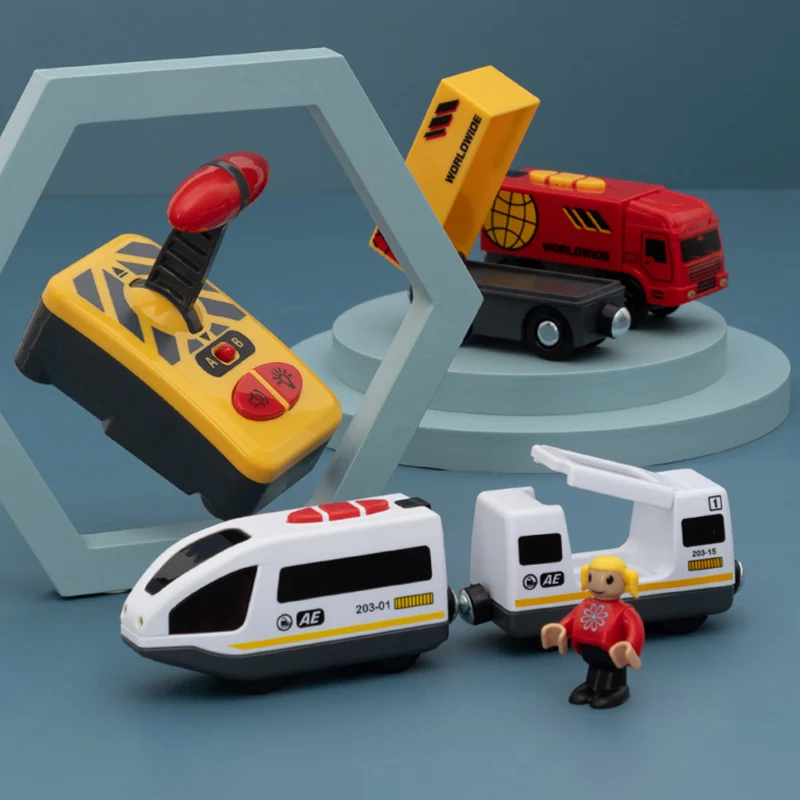 

Поезд на радиоуправлении, деревянная железная дорога с вагоном, звуковой и световой Экспресс-грузовик, подходит для деревянного трека, элек...