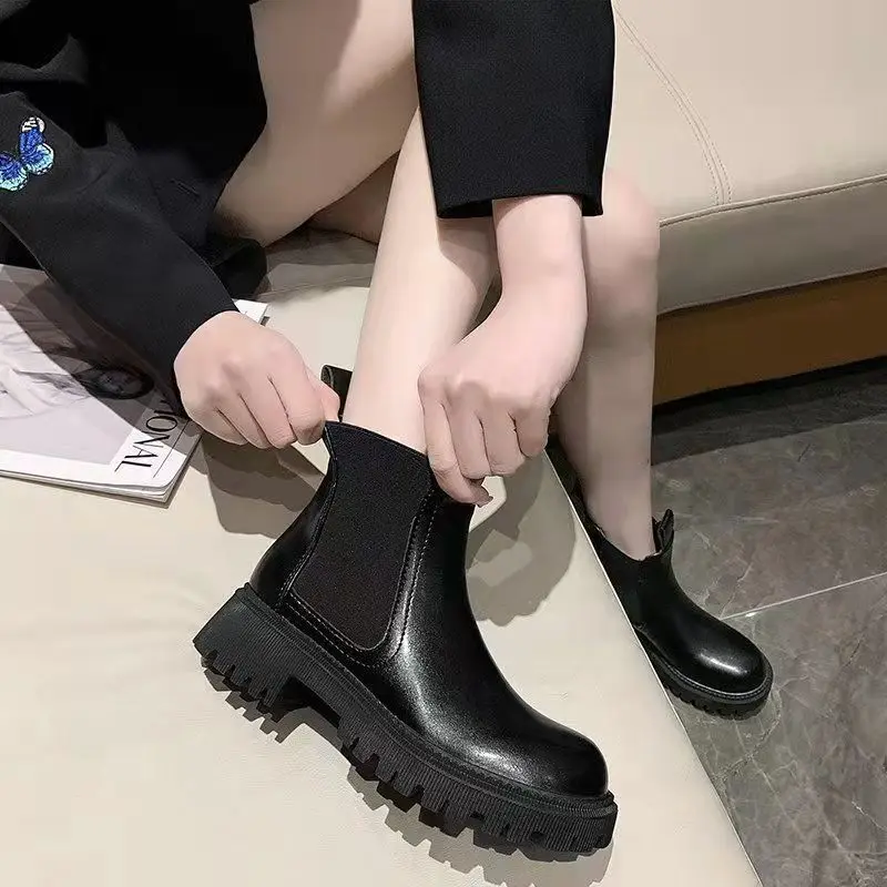 2021 New Chunky Boots Fashion Platform Women Ankle Female Sole Pouch Ankle Botas Mujer Round Toe Slip-On Botas Altas Mujer