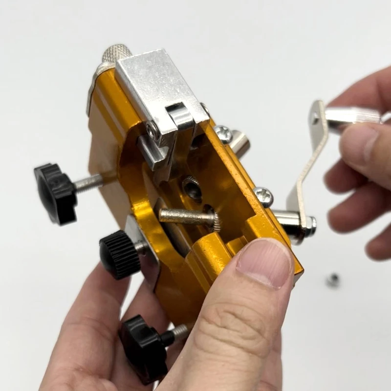 

Chainsaw Chain Sharpening Jig for Chain Saws Electric Saws Make Your Chain Saw Sharp with Hand Crank Lightweight 85WC