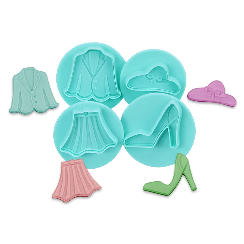 Набор туалетных принадлежностей 4 шт (корона духи зеркало помада) пластиковые