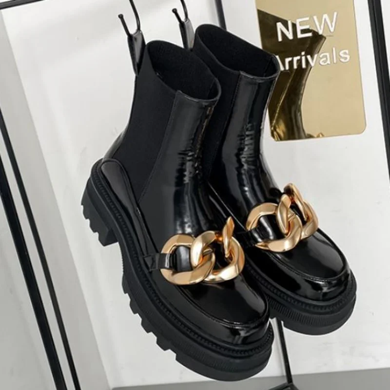 Женские ботильоны на толстой подошве с металлическими цепочками | Обувь