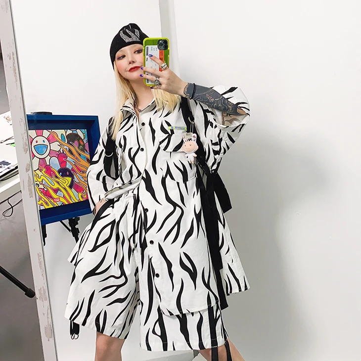 Harajuku Oversized Geometric Women T-shirt Set Loose Turn Down Collar Shirt Knee Length Shorts Summer | Женская одежда