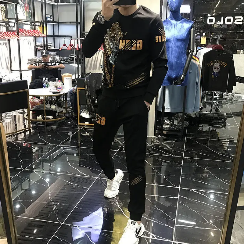 

Men 's Spring and Autumn Hoodie Set Korean Fashion Printed Long-Sleeved Trousers Gym Clothes