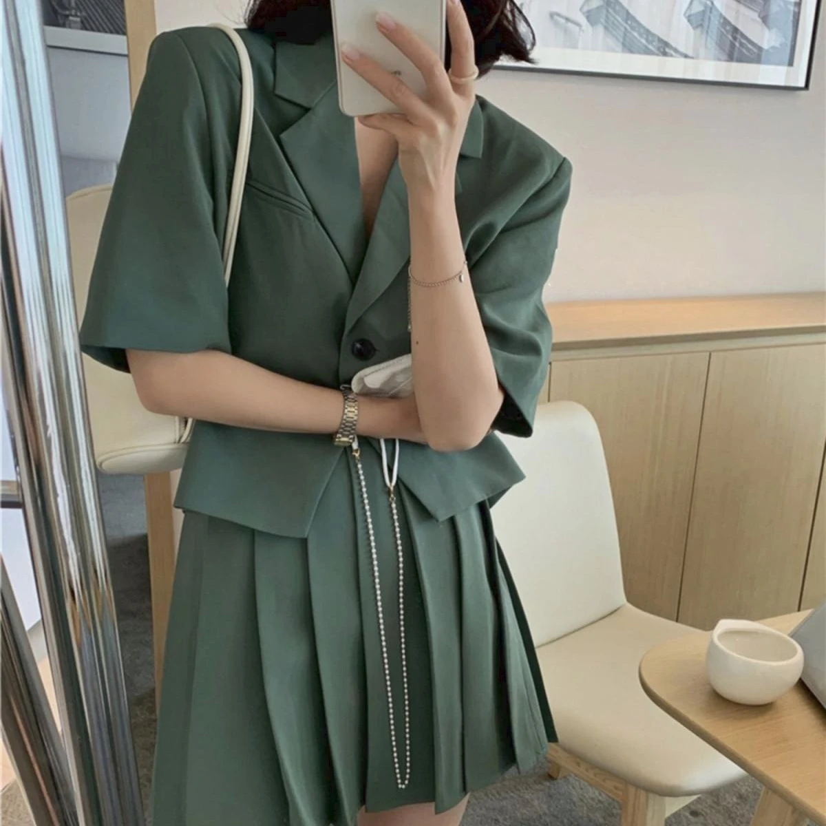 Женские костюмы с пиджачным топом и плиссированной юбкой однотонные элегантные