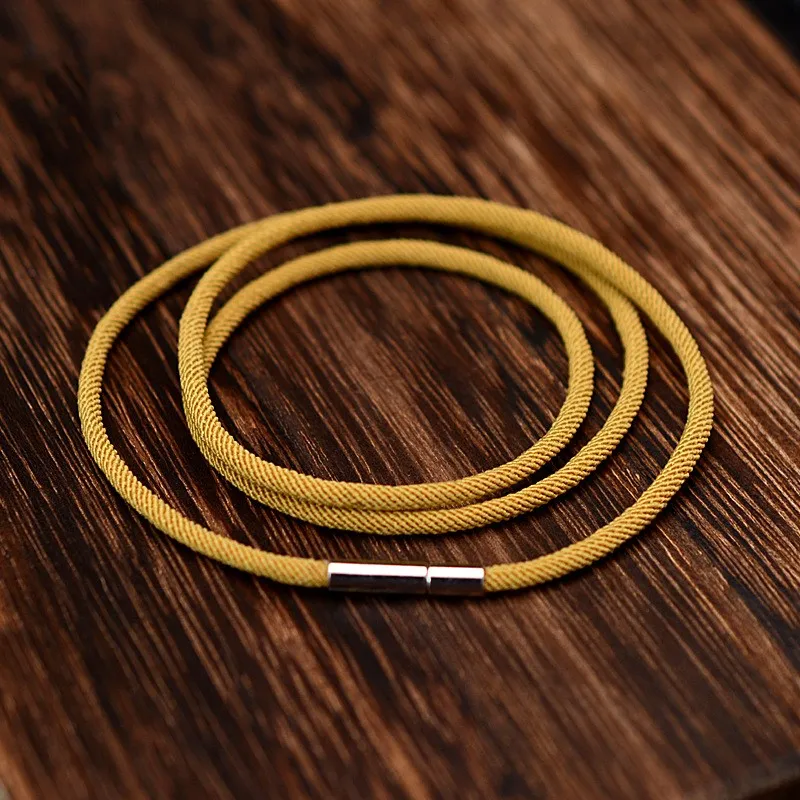 Женский и мужской классический браслет Sangsy черный многоярусный с красной нитью