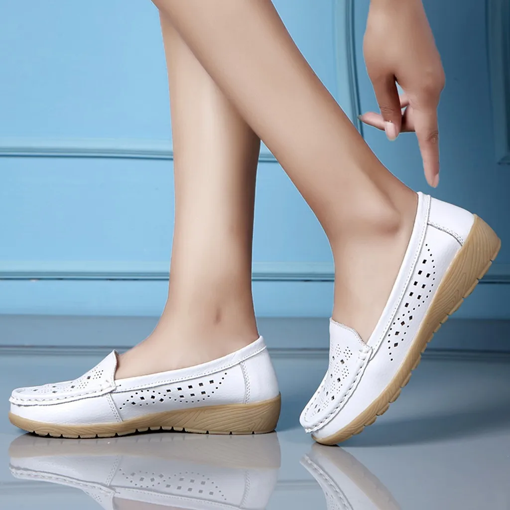 

Ladies casual hollow soft bottom wedge heel shoes Peas shoes women casual elderly outdoor comfortable boat shoes