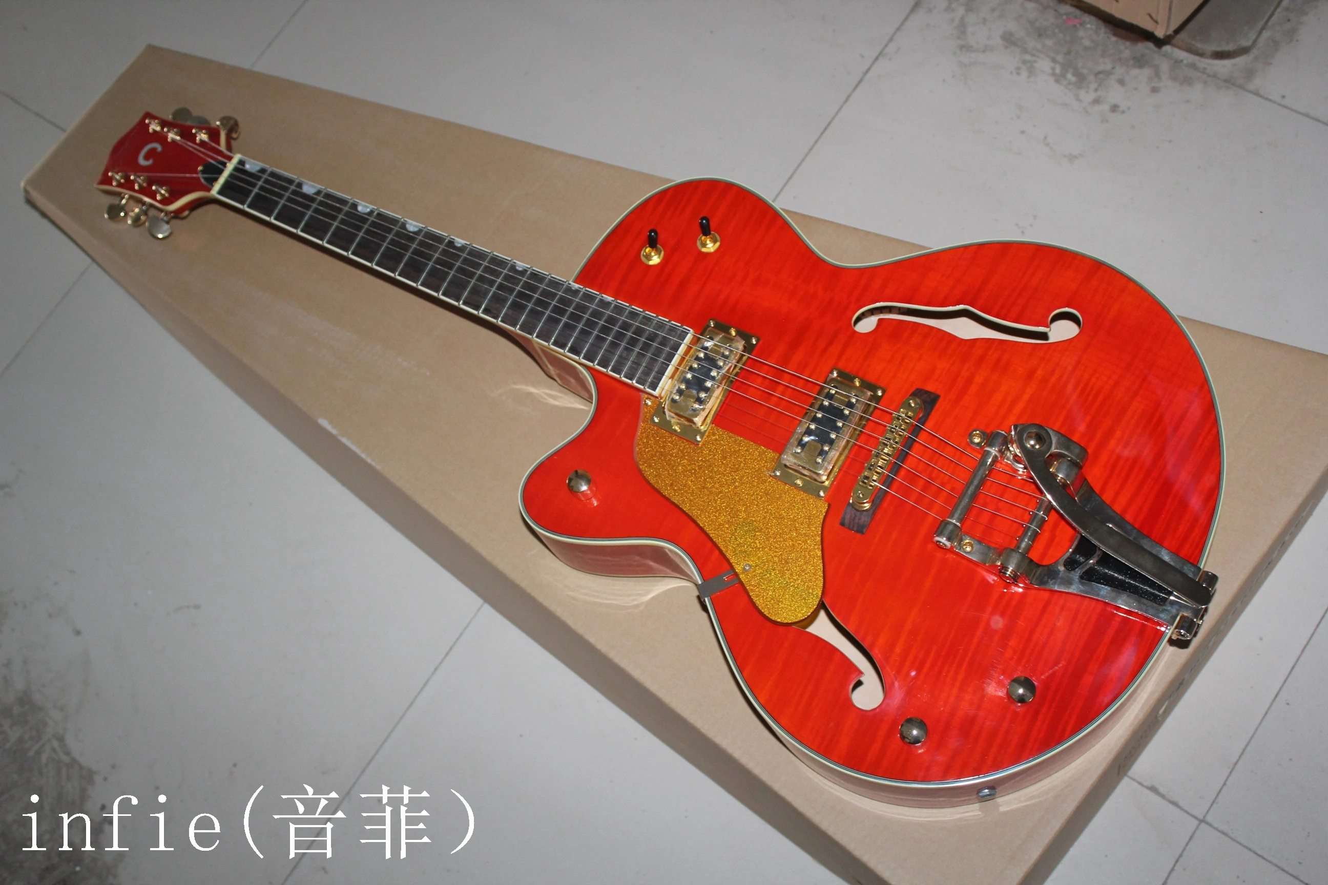 Бесплатная доставка Высокое качество левшей гитара Falcon JAZZ Полу полый с тремоло