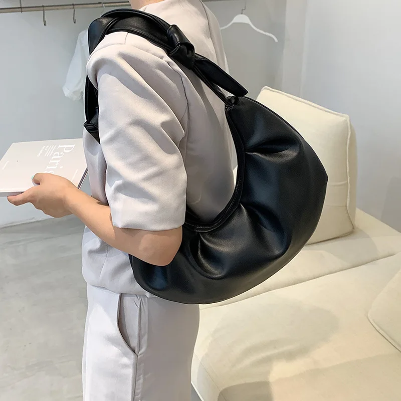 

High-quality Casual Ladies Bags 2021 New Summer One-shoulder Messenger Bag Crescent Bag Folds Popular Fashionable Women's Bags