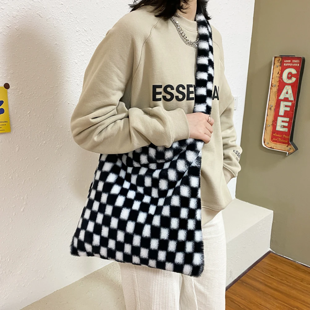 

Simply Crossbody Bag Retro Girls Plush Plaid Bags Retro Shoulder Messenger Bag Lady Travel Small Handbags for Women 2020