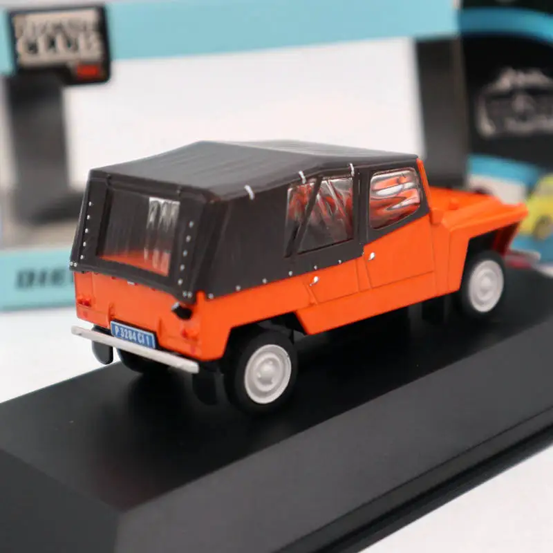 Коллекция литых под давлением моделей Citroen 2CV of the World Baby брусс 1971 цвета слоновой